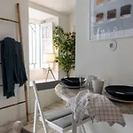 Beautiful 1 Bedroom In ליסבון